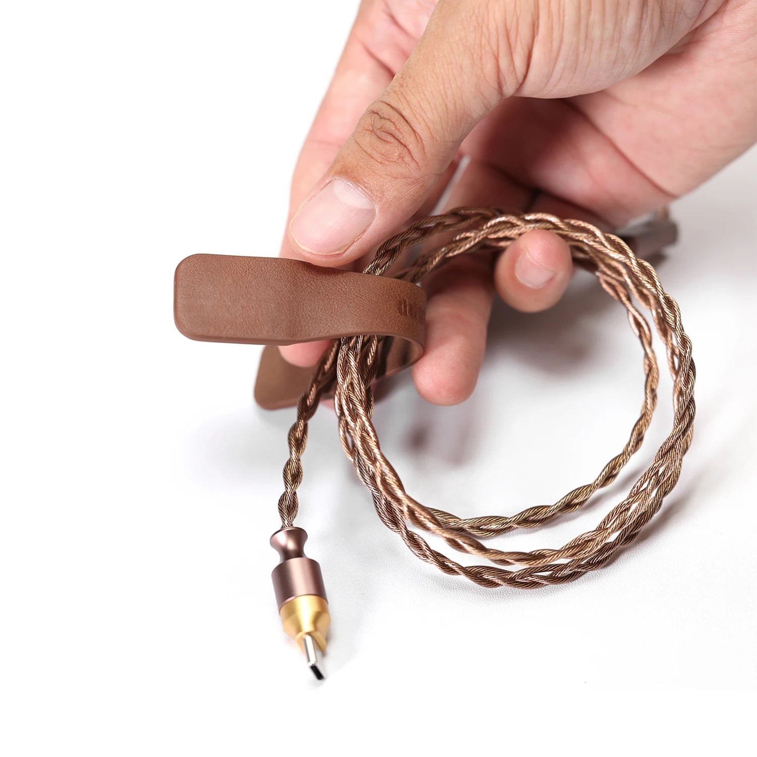 Magnetischer Kabelclip aus Leder für Kabelmanagement