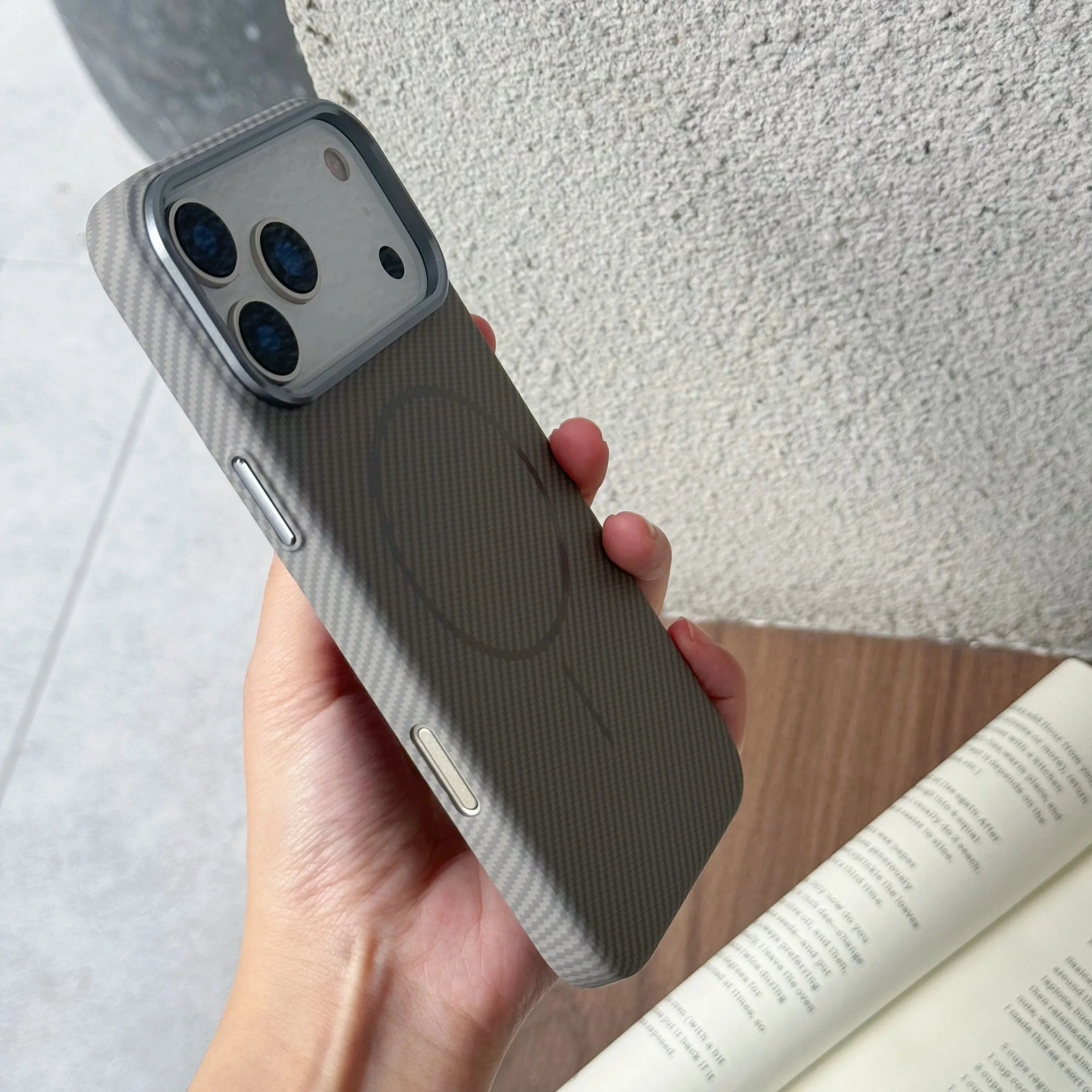 Luxuriöse magnetische iPhone 17 Pro Max Hülle 2025