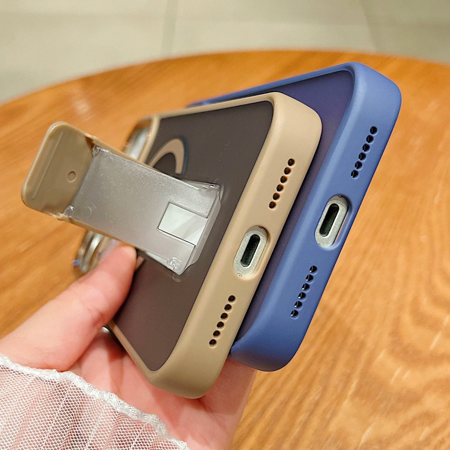 Magnetische Hülle mit Kickstand für iPhone 17–11