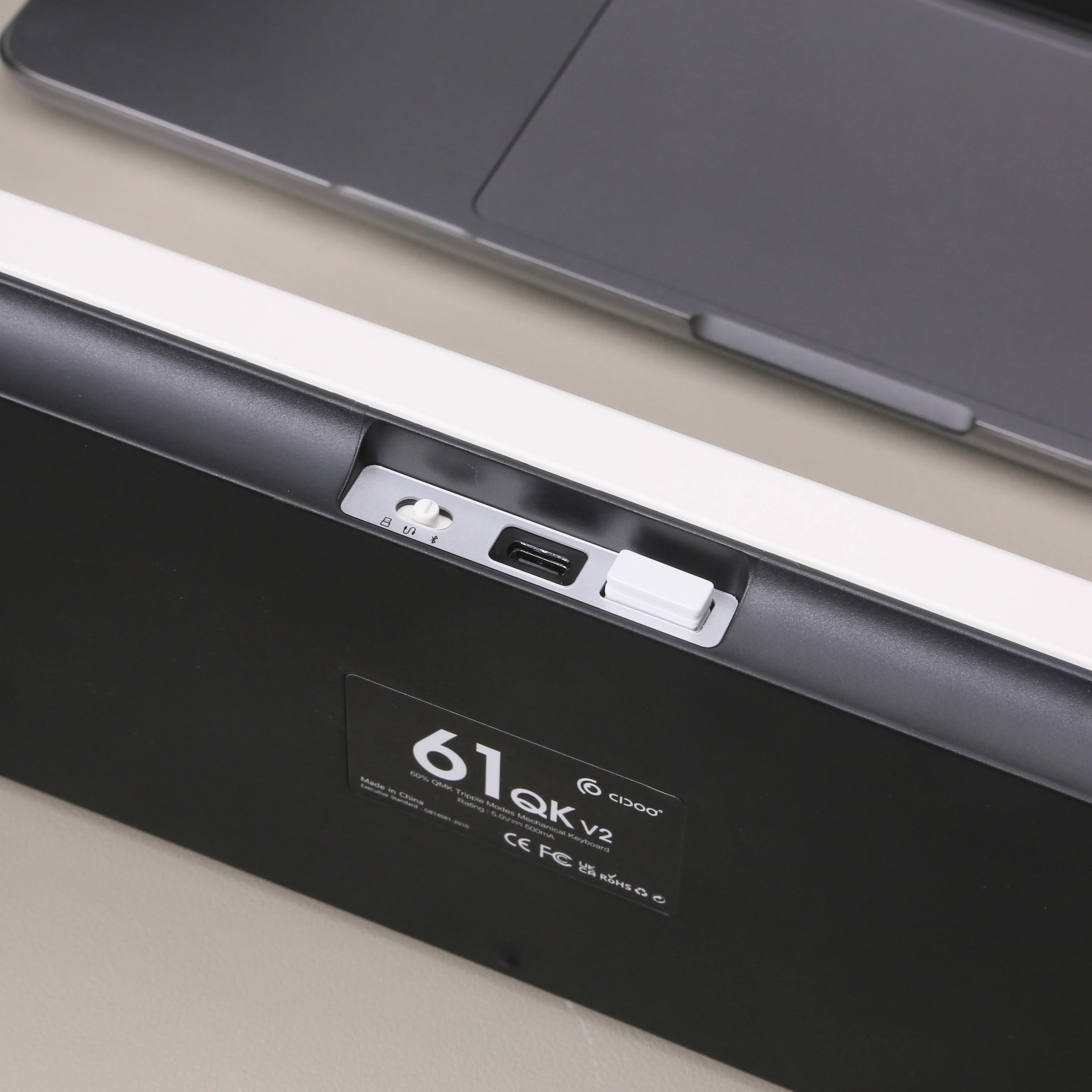 QK61 Mechanische RGB-Tastatur, 3 Modi