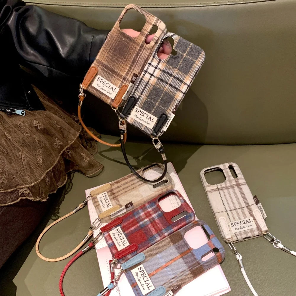 Plüschhülle Retro Stil für iPhone 17 Stoßfest