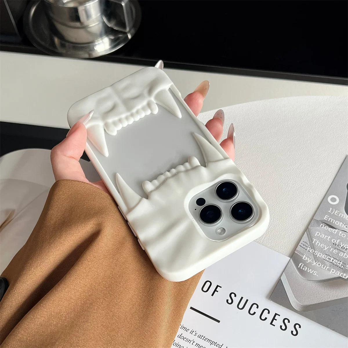 3D Hundezahn Silikonhülle iPhone stoßfest weiß