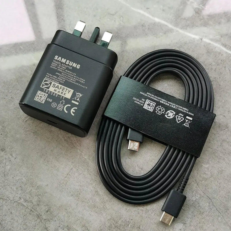 Chargeur rapide Samsung 45 W avec prise britannique