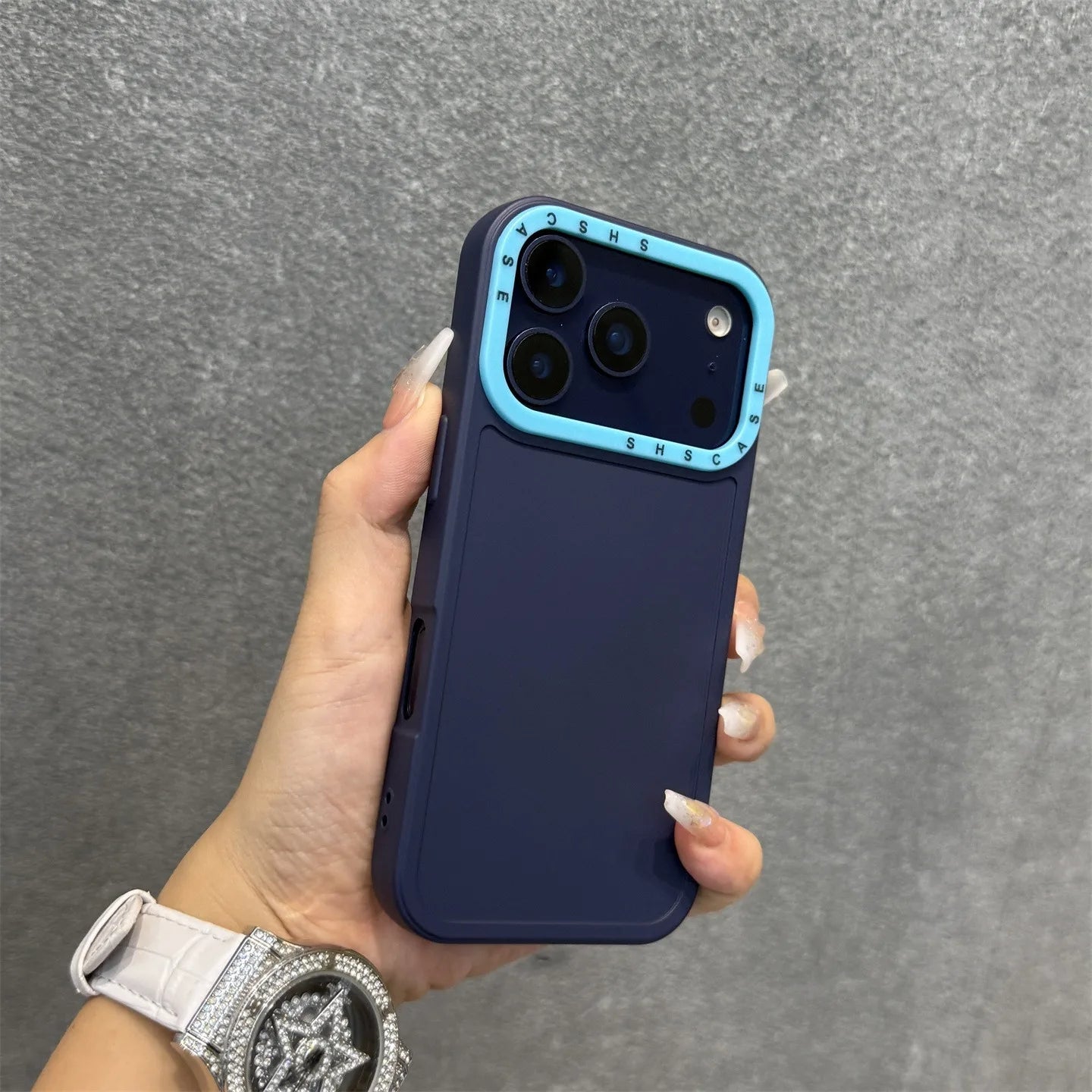 Kontrastfarbige Hülle für iPhone 17 Pro Max – Slim Silikon Case