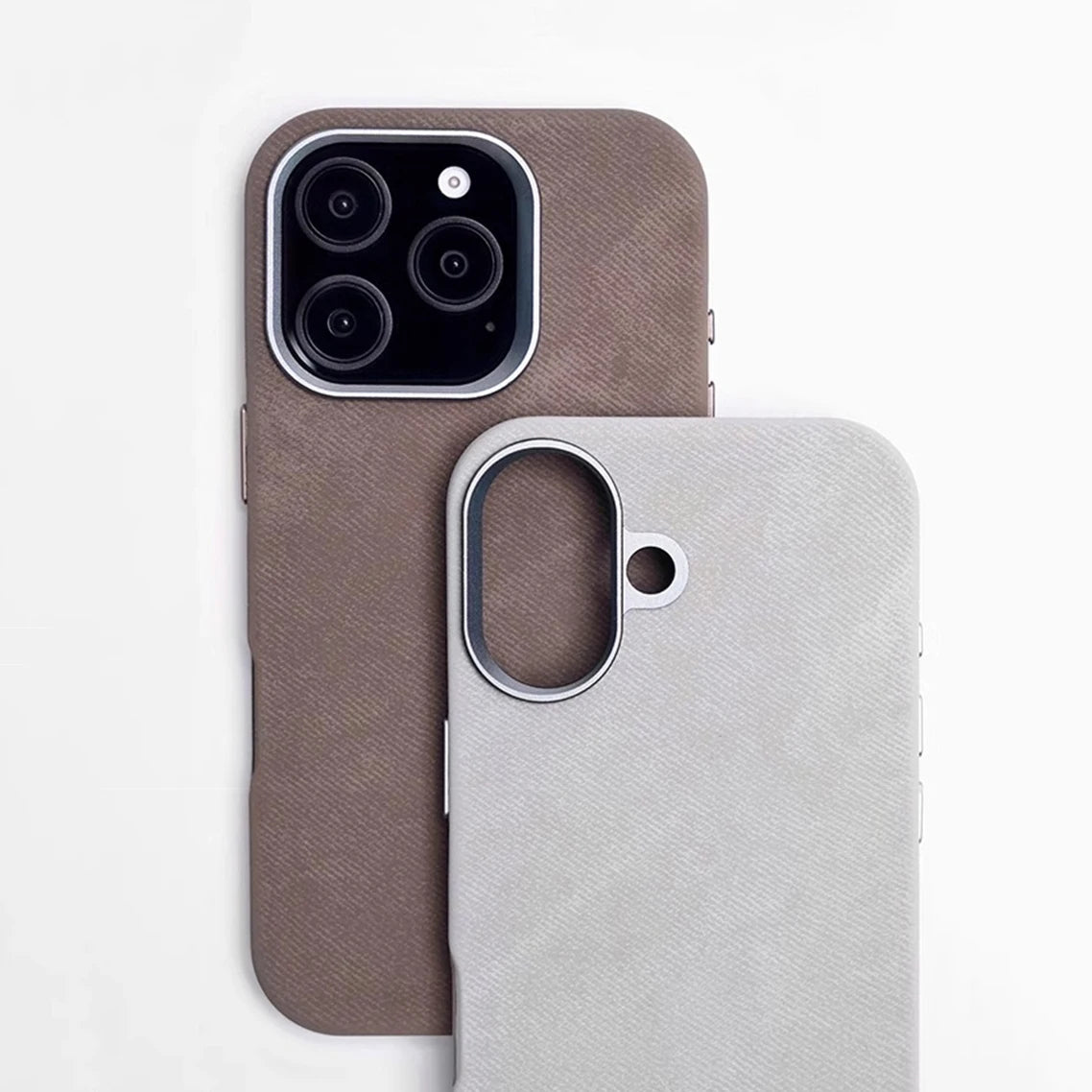 Stoßfeste Lederhülle mit Magnet für iPhone 17